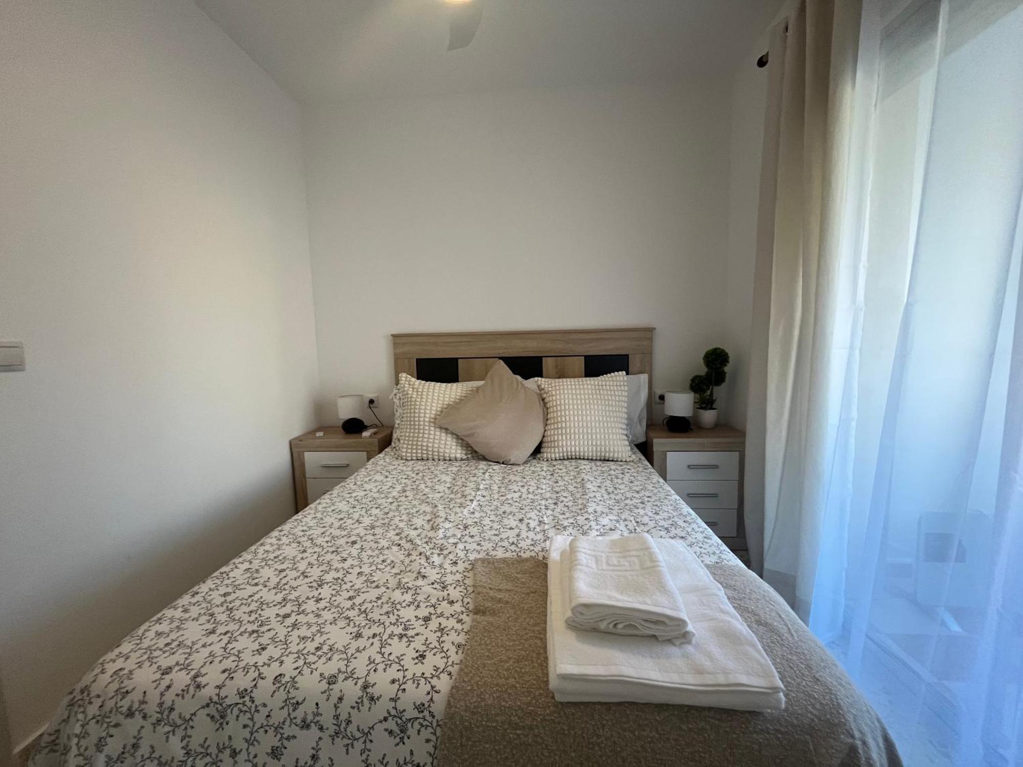 Love Rent4 Malaga Huelin Экстерьер фото
